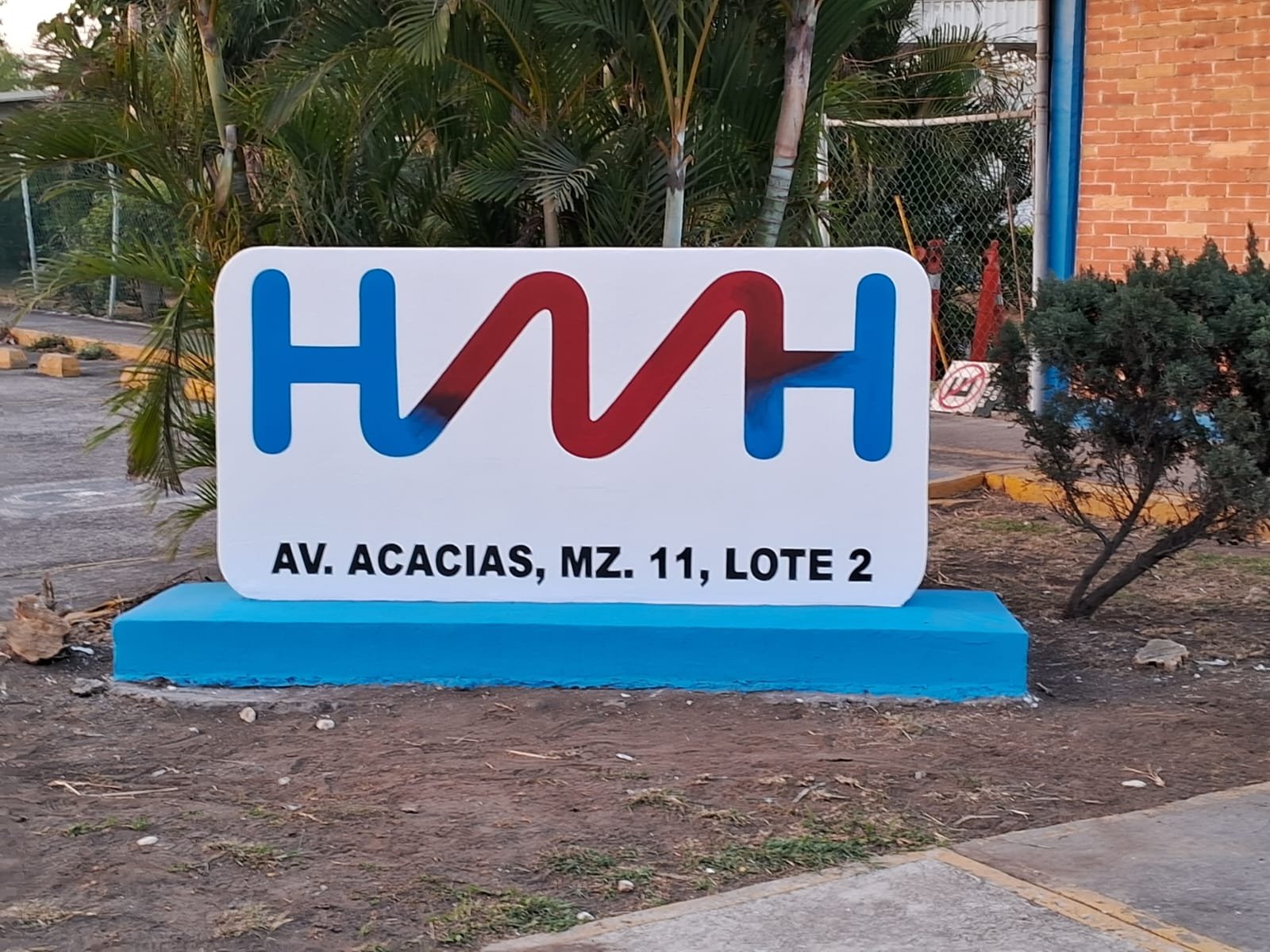 Bastidores metálicos resistentes publicidad exterior